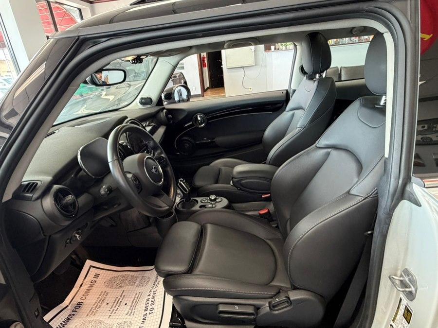 used 2023 MINI Hardtop car, priced at $19,995