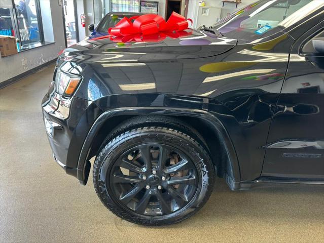 used 2018 Jeep Grand Cherokee car, priced at $14,995