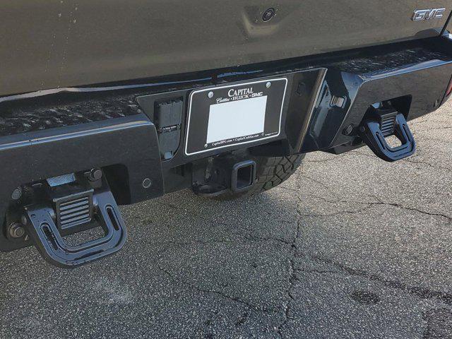 new 2025 GMC HUMMER EV Pickup car