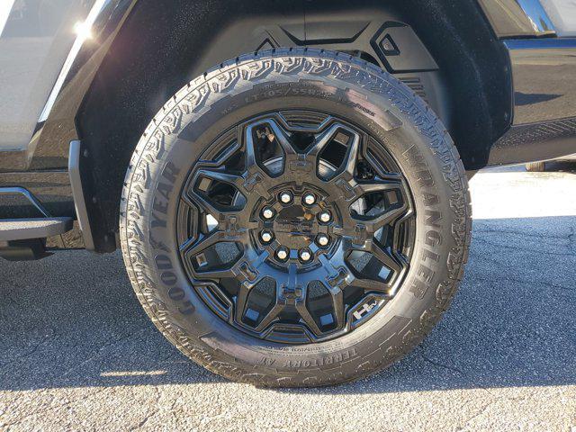 new 2025 GMC HUMMER EV Pickup car