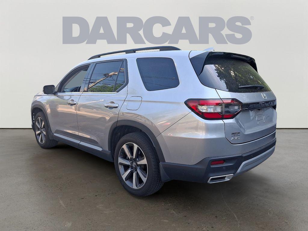 used 2025 Honda Pilot car, priced at $47,304