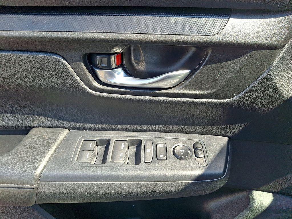used 2025 Honda CR-V car, priced at $32,091