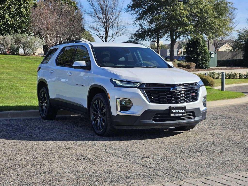 used 2022 Chevrolet Traverse car, priced at $29,895