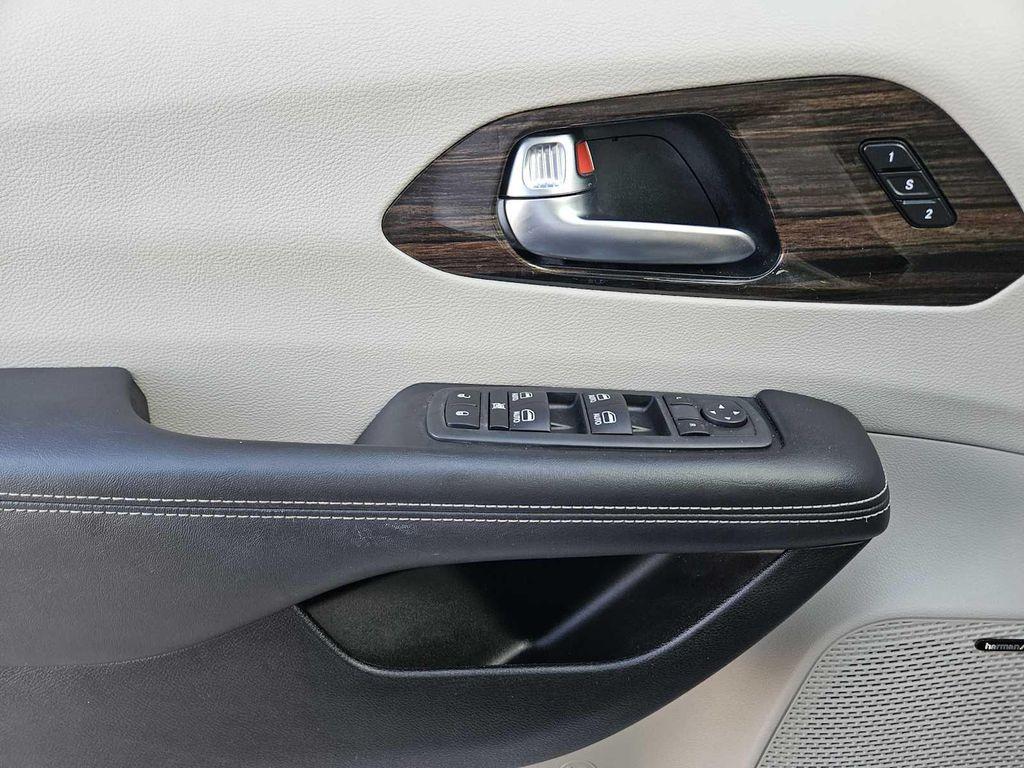 used 2022 Chrysler Pacifica car, priced at $31,895