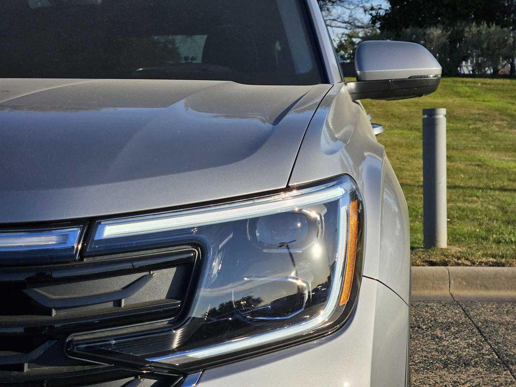 used 2026 Volkswagen Atlas car, priced at $51,995