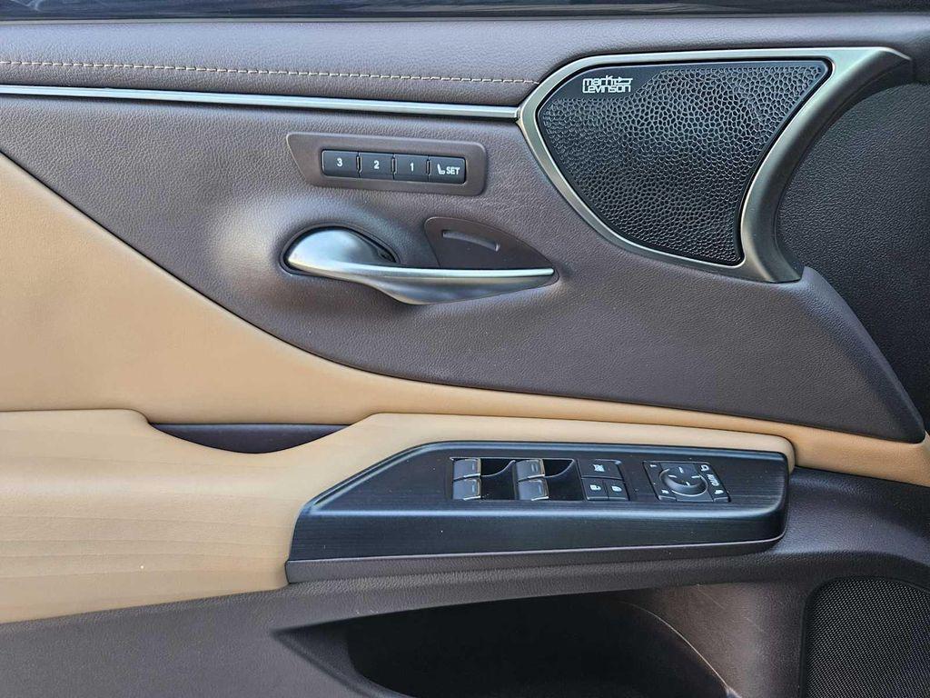 used 2021 Lexus ES 350 car, priced at $29,895