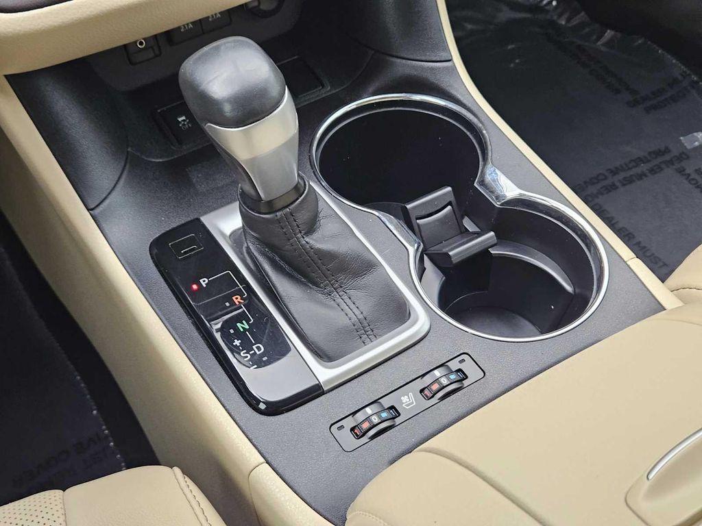 used 2017 Toyota Highlander car, priced at $26,995