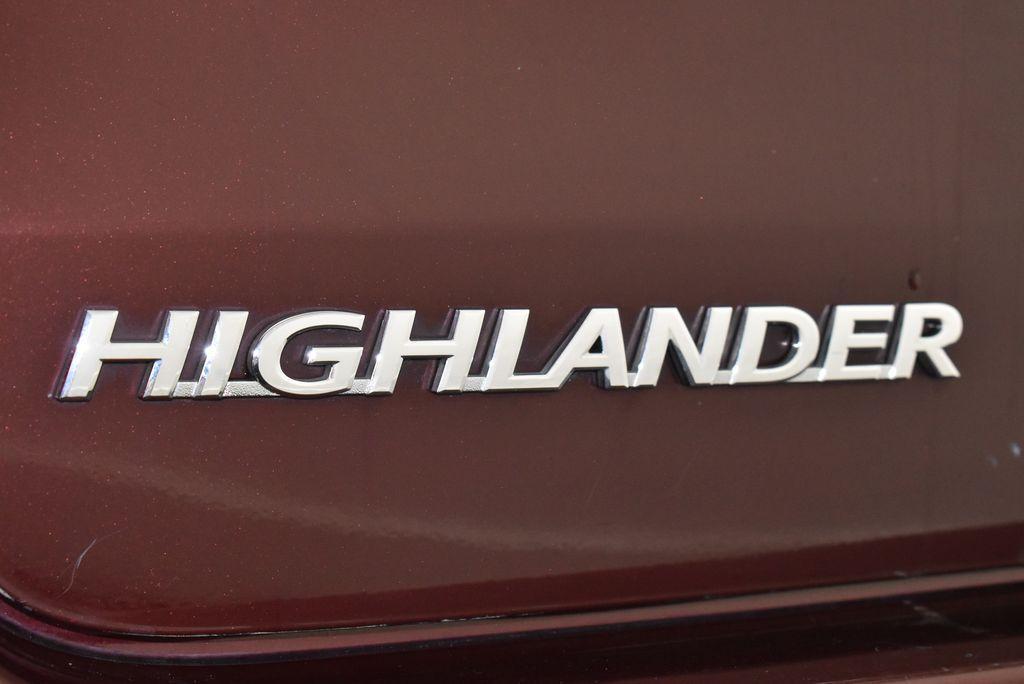used 2018 Toyota Highlander car, priced at $21,795