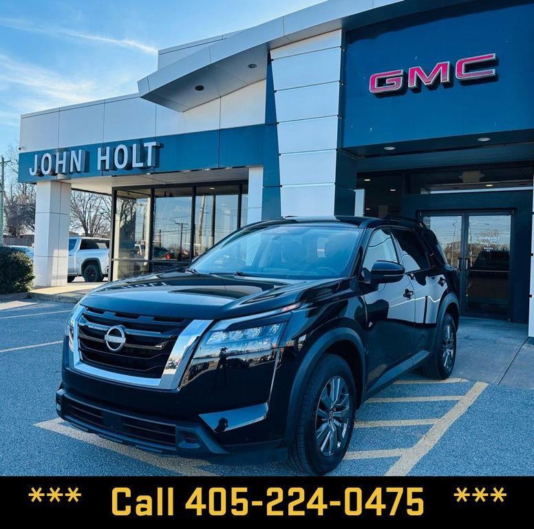 used 2025 Nissan Pathfinder car, priced at $30,800