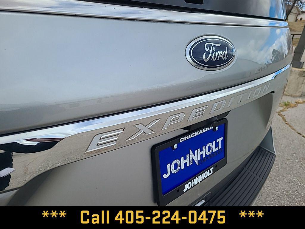 used 2021 Ford Expedition car, priced at $33,250
