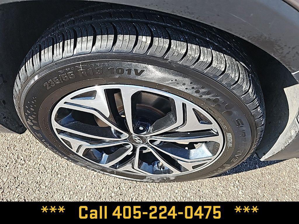 used 2020 Hyundai Santa Fe car, priced at $18,900