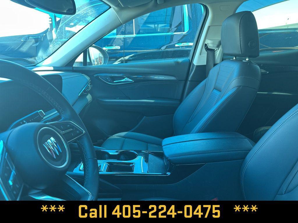 used 2025 Buick Envision car, priced at $28,800