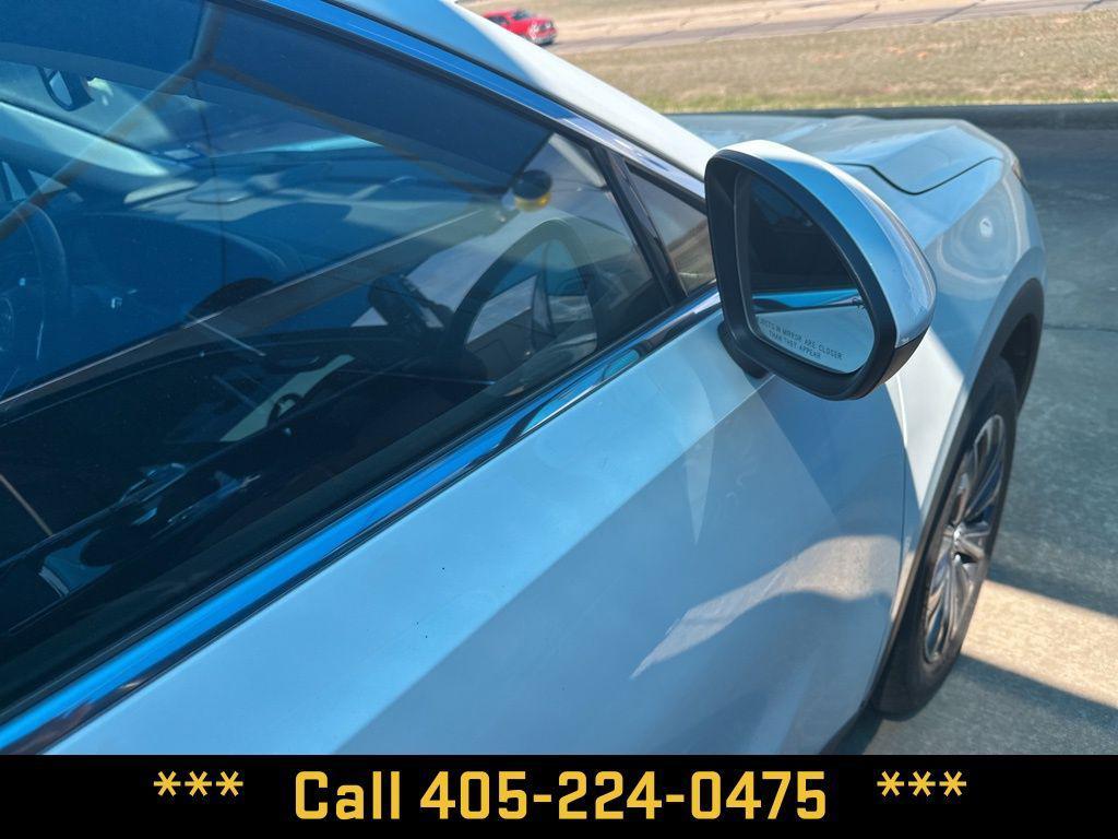 used 2025 Buick Envision car, priced at $28,800