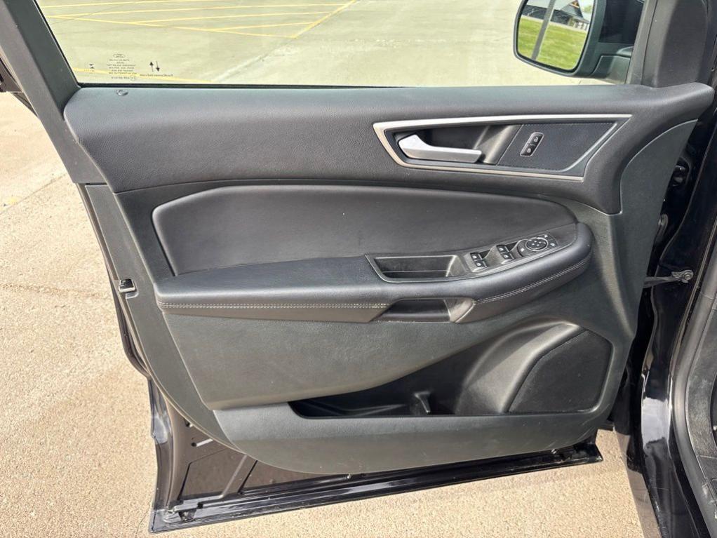 used 2024 Ford Edge car, priced at $26,900