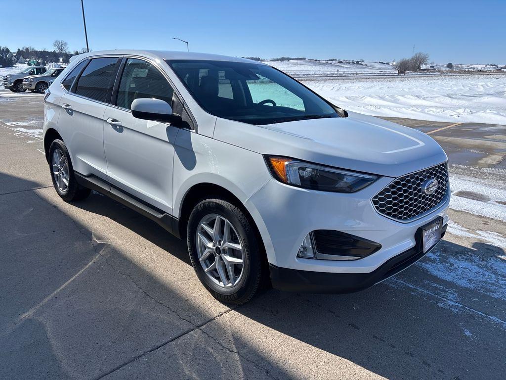 used 2024 Ford Edge car, priced at $28,900