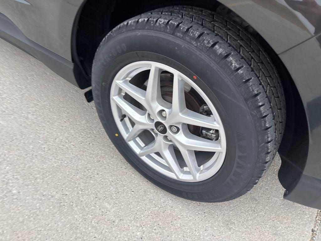 used 2024 Ford Edge car, priced at $28,900