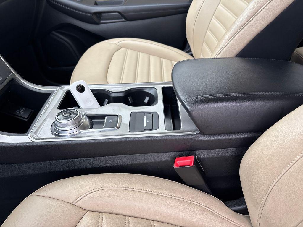 used 2024 Ford Edge car, priced at $26,500