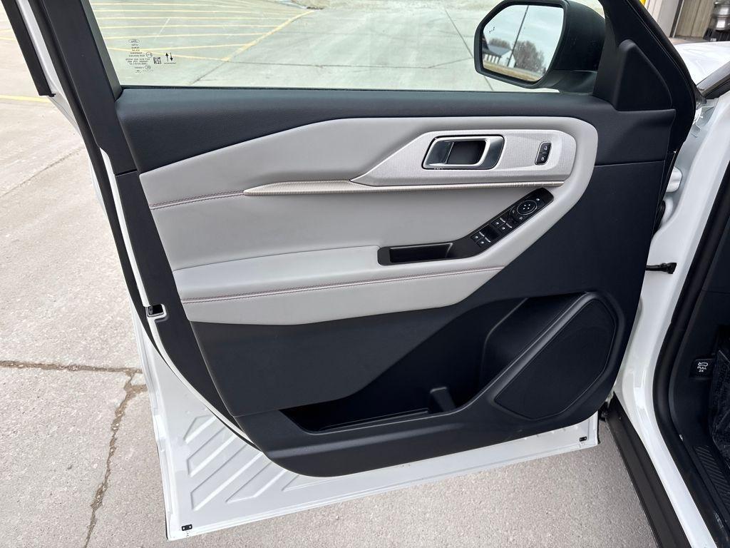 new 2026 Ford Explorer car, priced at $48,682