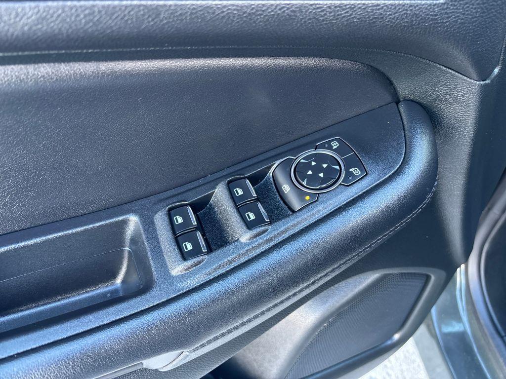 used 2024 Ford Edge car, priced at $27,900