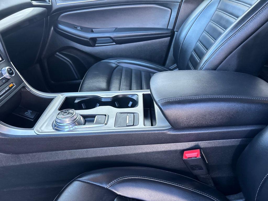 used 2024 Ford Edge car, priced at $27,900