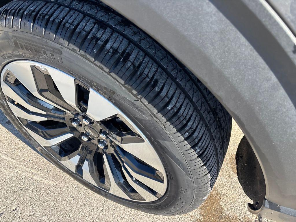 used 2025 Ford Explorer car, priced at $47,900