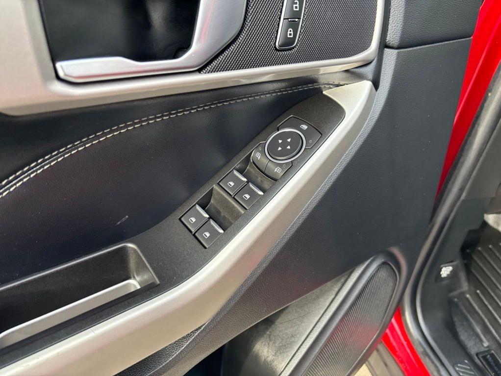used 2022 Ford Explorer car, priced at $29,900