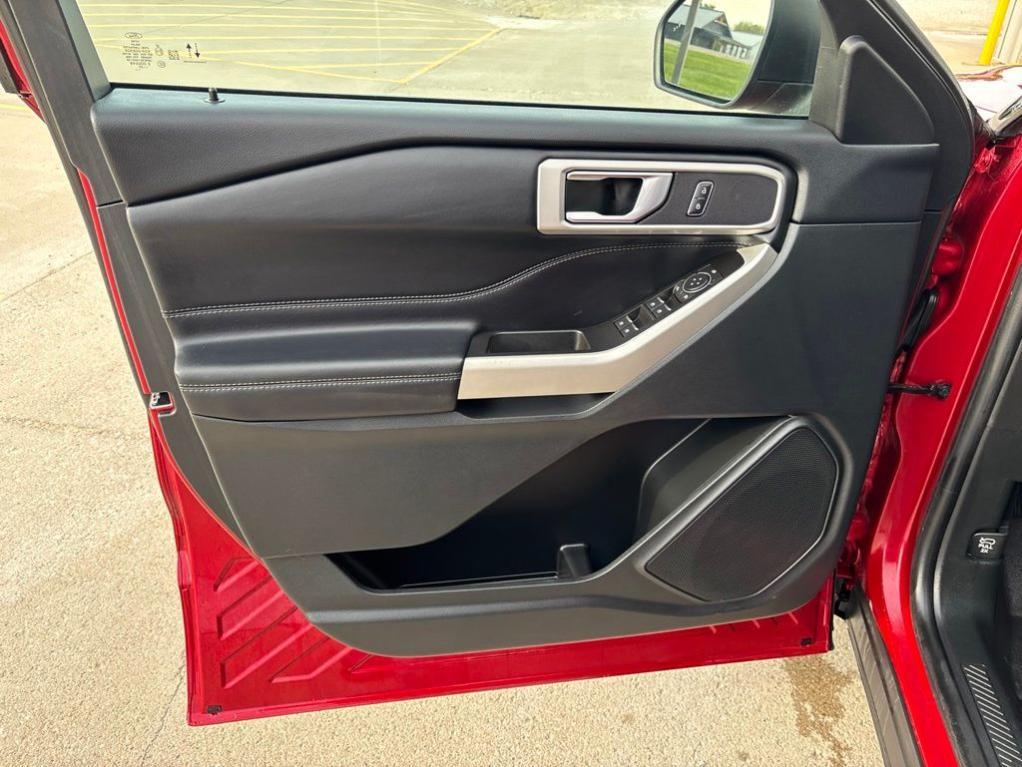 used 2022 Ford Explorer car, priced at $29,900