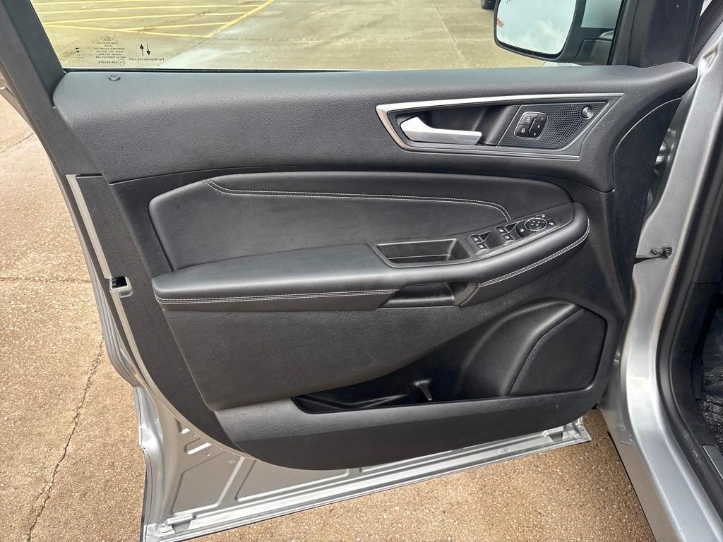 used 2024 Ford Edge car, priced at $27,500