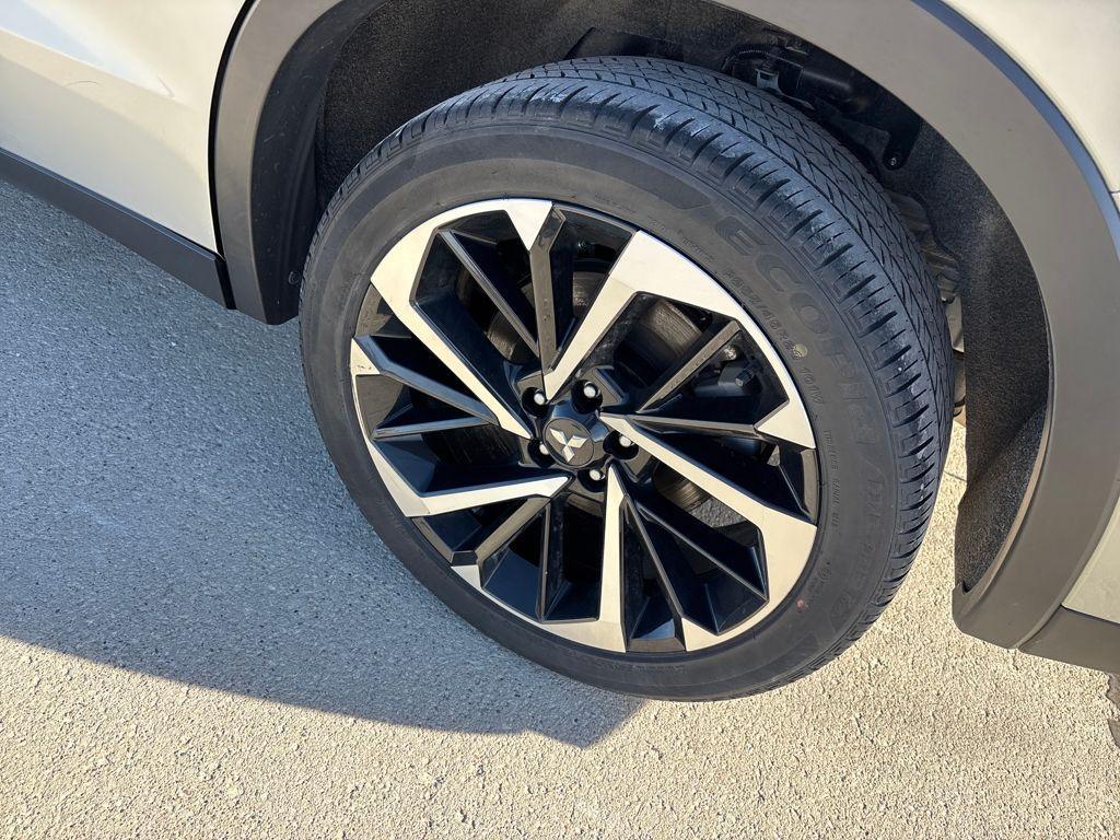 used 2024 Mitsubishi Outlander car, priced at $24,500