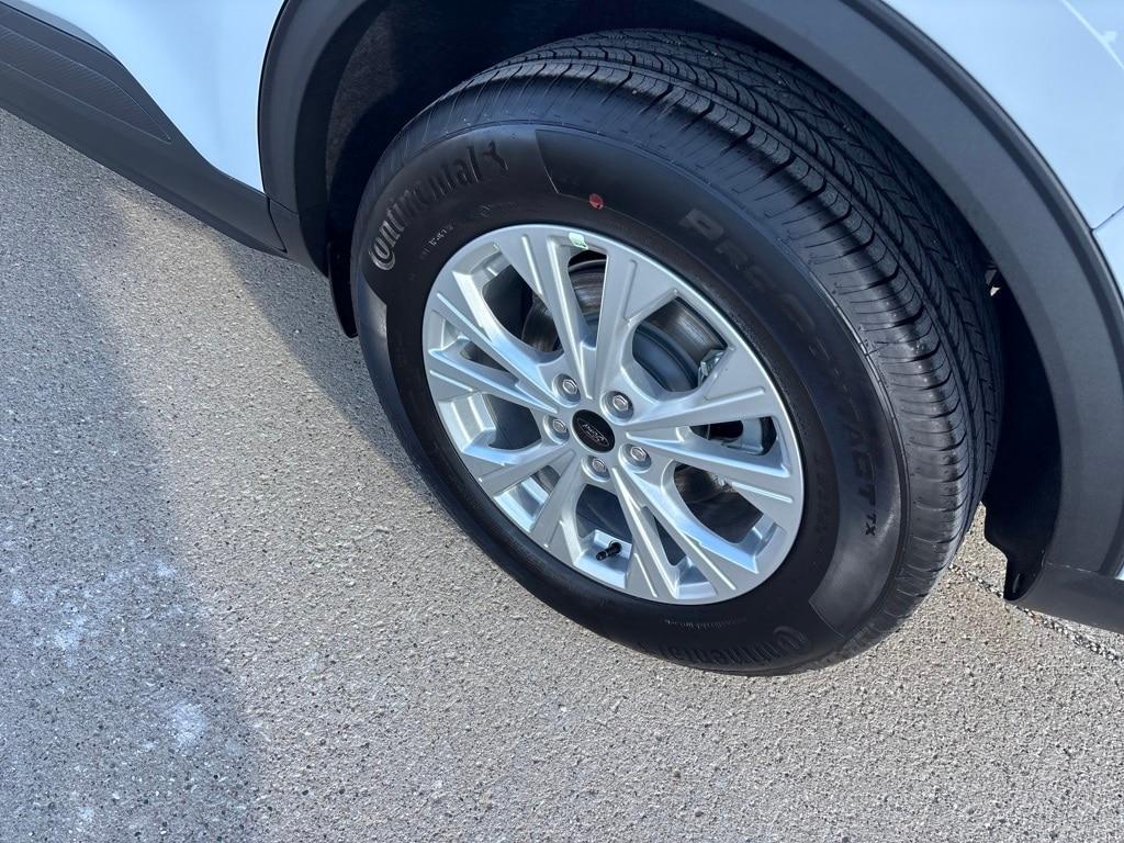 new 2025 Ford Escape car, priced at $27,462