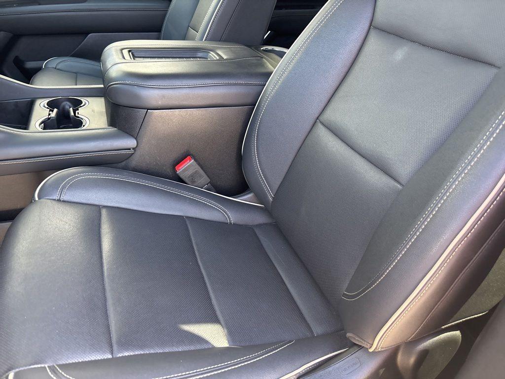 used 2024 GMC Yukon car, priced at $61,080