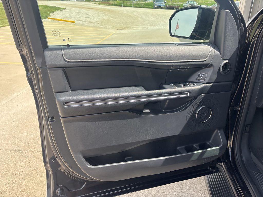 used 2024 Ford Expedition car, priced at $38,080