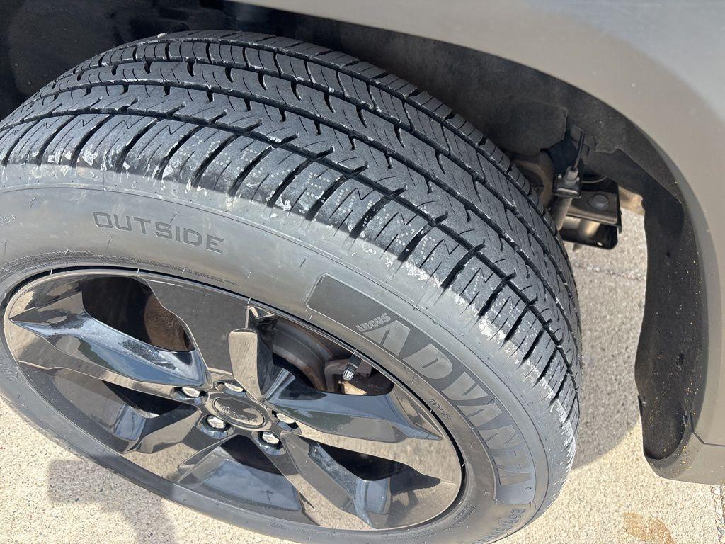 used 2024 Jeep Grand Cherokee car, priced at $34,680