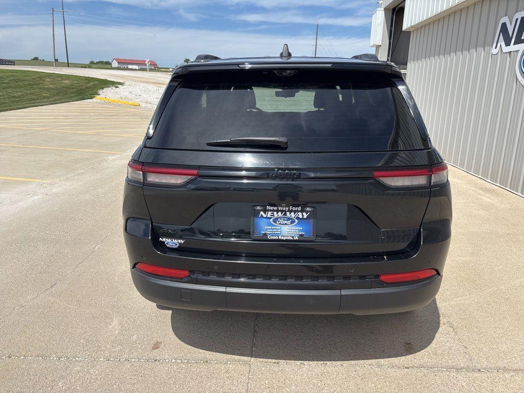 used 2024 Jeep Grand Cherokee car, priced at $34,680