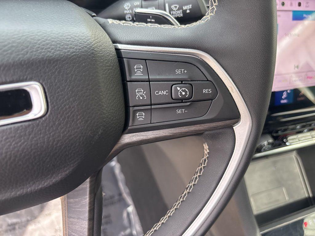 used 2024 Jeep Grand Cherokee car, priced at $34,680