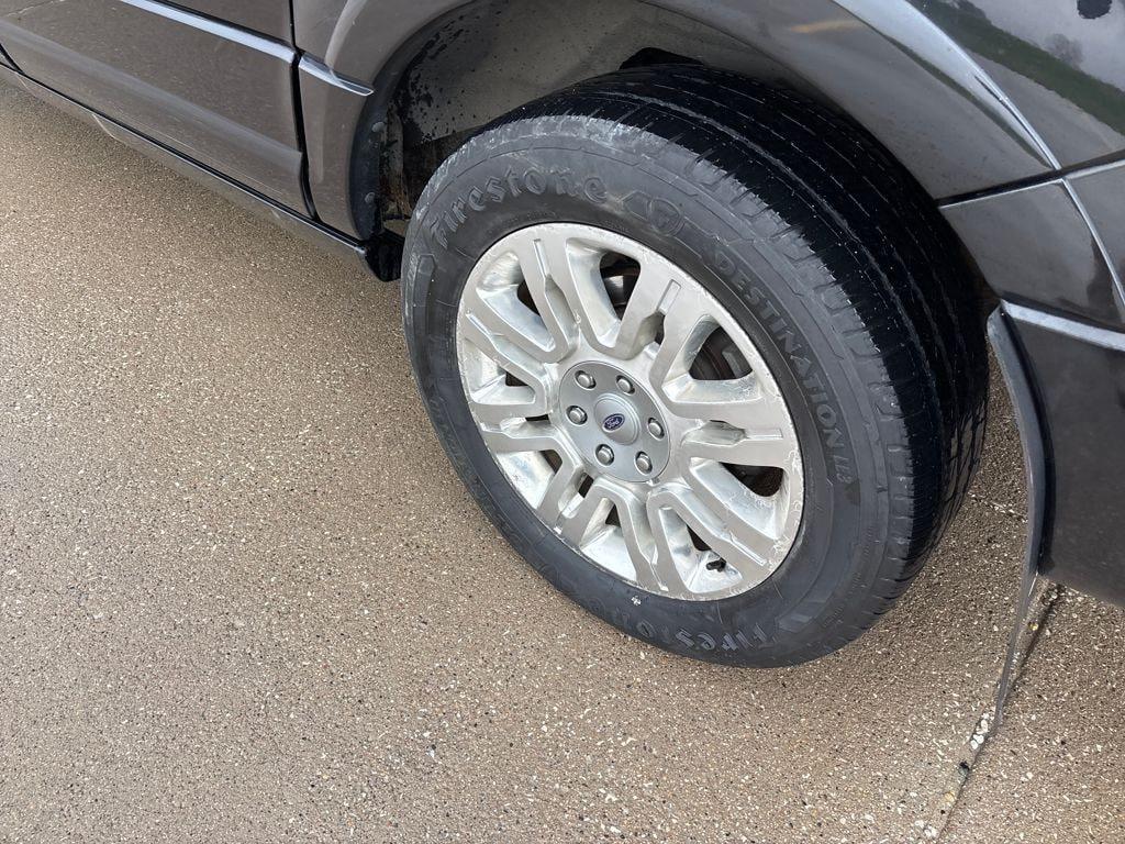 used 2014 Ford Expedition EL car, priced at $12,900