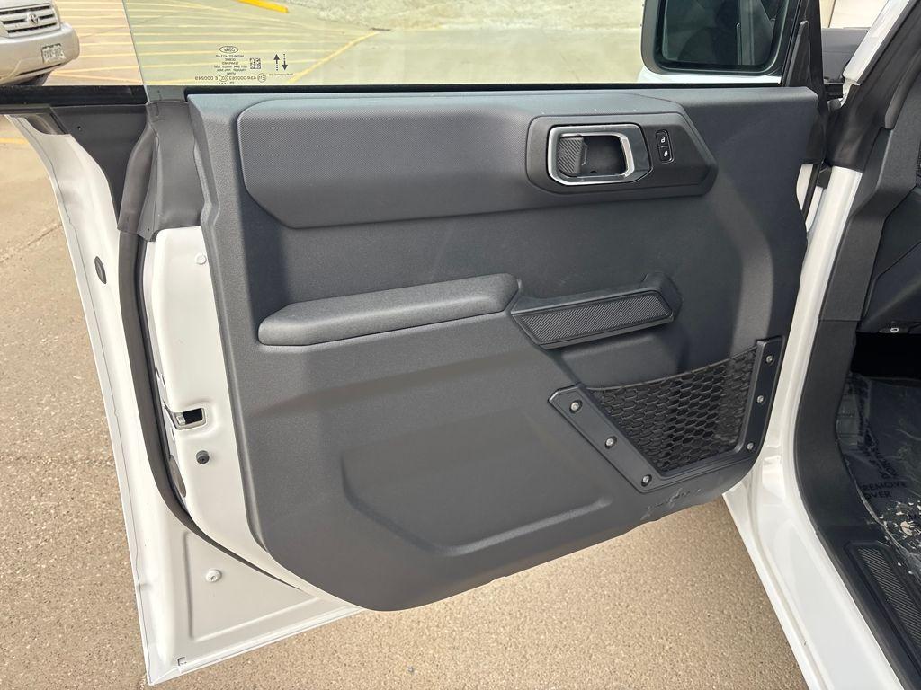new 2025 Ford Bronco car, priced at $45,664