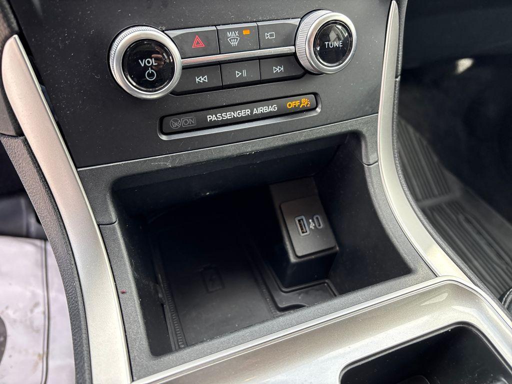 used 2024 Ford Edge car, priced at $27,900