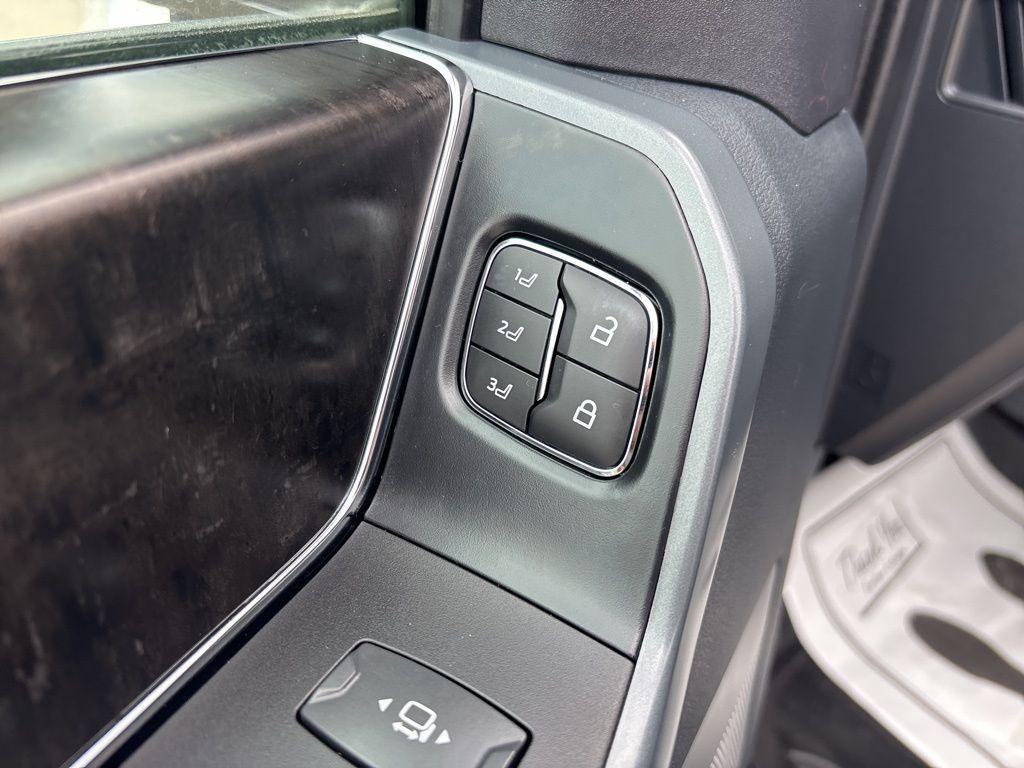 used 2022 Ford F-150 car, priced at $37,900