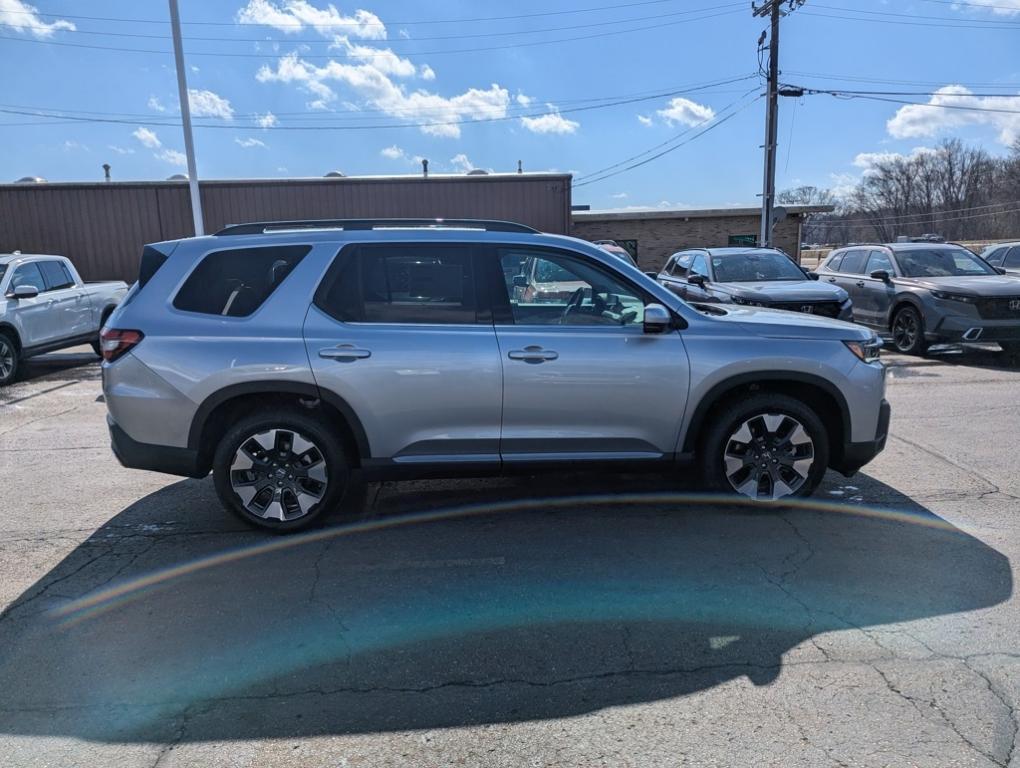 new 2026 Honda Pilot car, priced at $49,756