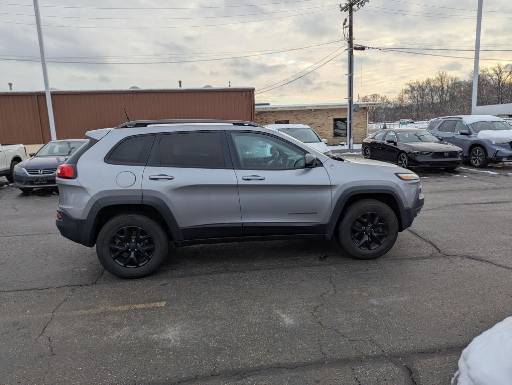 used 2016 Jeep Cherokee car, priced at $4,499