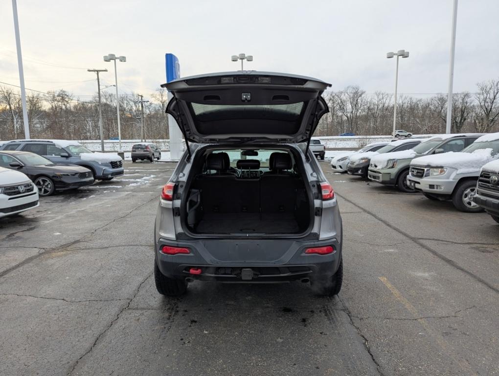 used 2016 Jeep Cherokee car, priced at $4,499