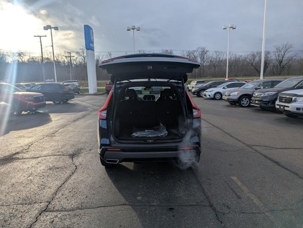 new 2026 Honda CR-V Hybrid car, priced at $39,690