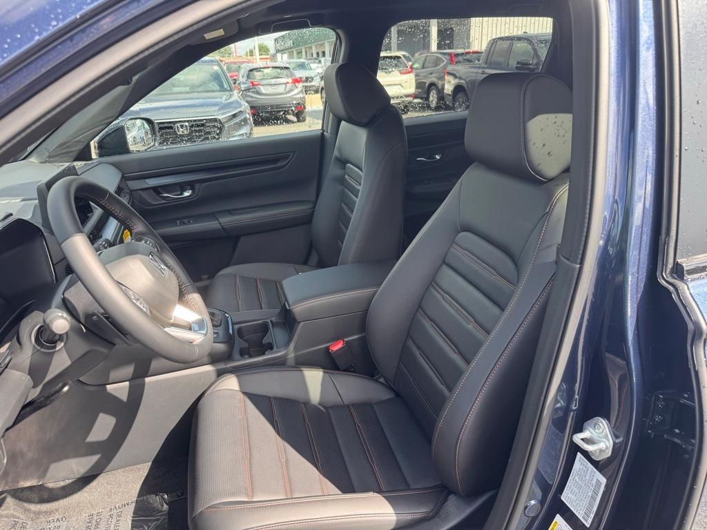 new 2026 Honda CR-V Hybrid car, priced at $39,684