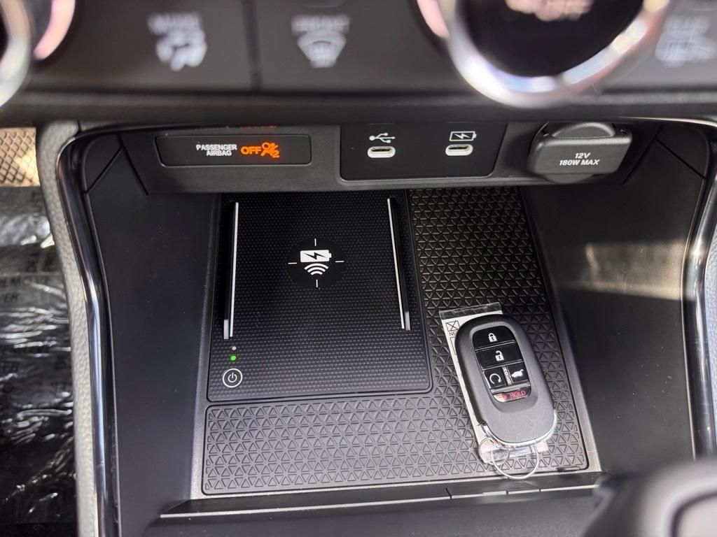 new 2026 Honda CR-V Hybrid car, priced at $39,684