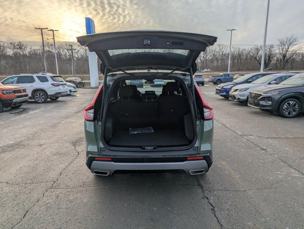new 2026 Honda CR-V Hybrid car, priced at $38,664