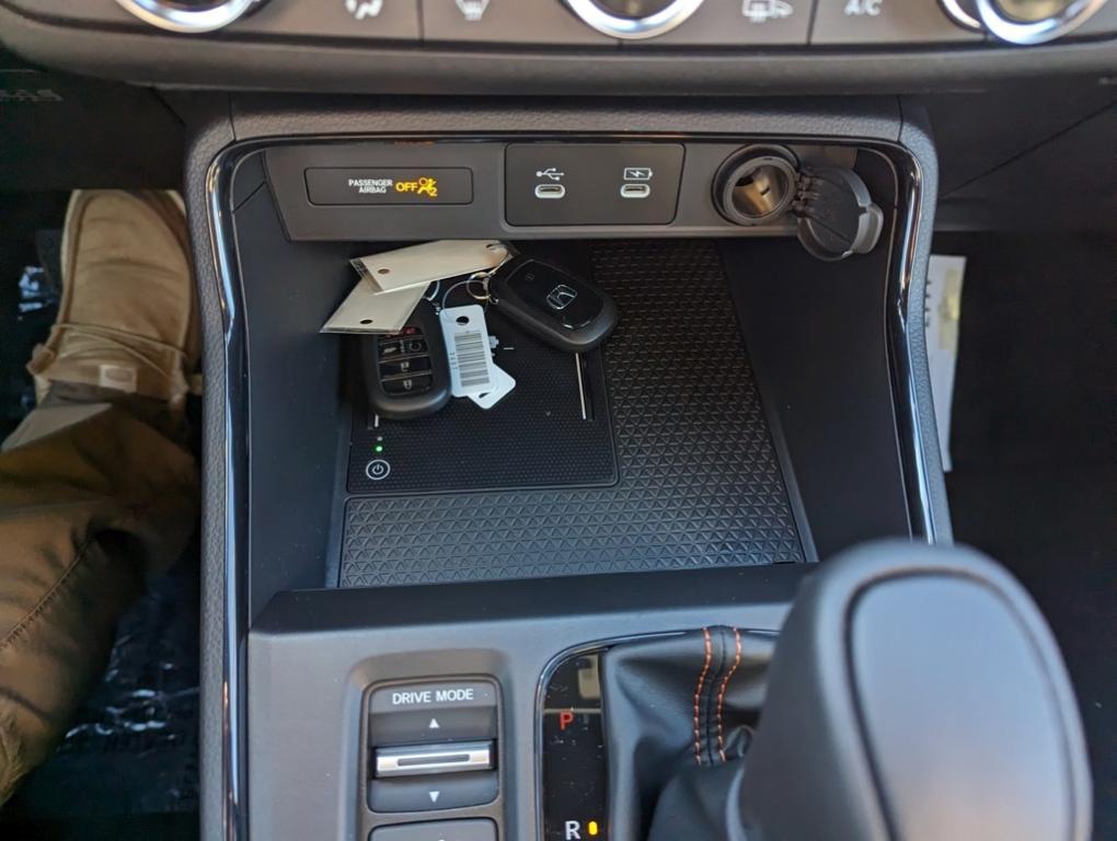 new 2026 Honda CR-V Hybrid car, priced at $39,684