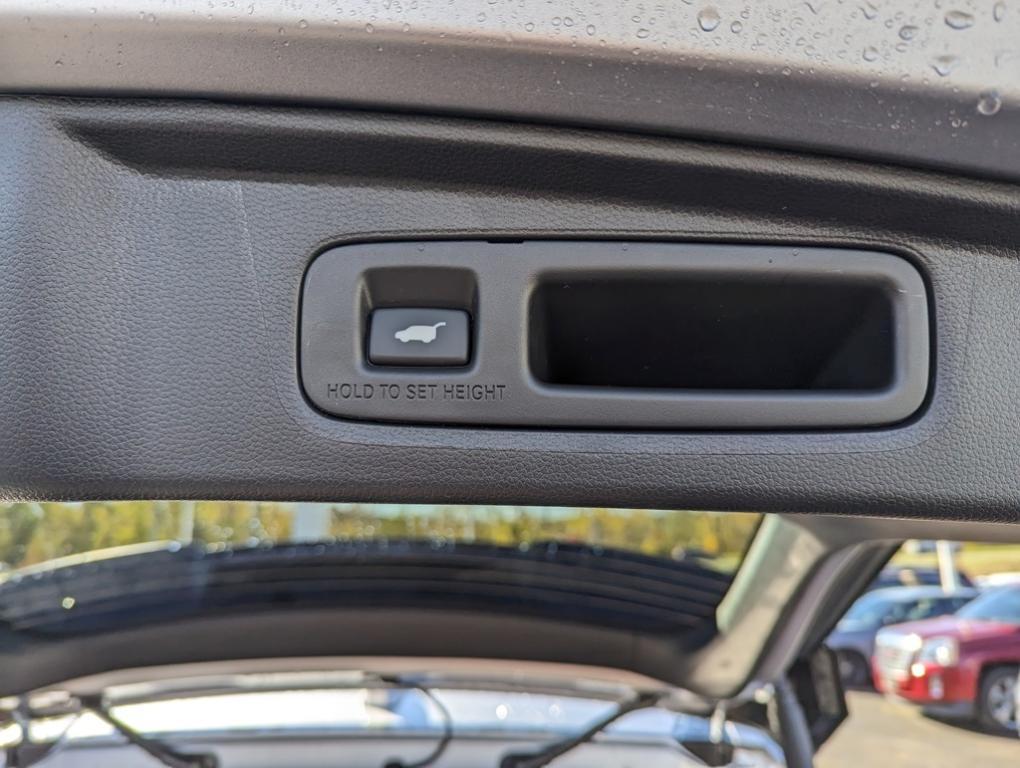 new 2026 Honda CR-V Hybrid car, priced at $39,684