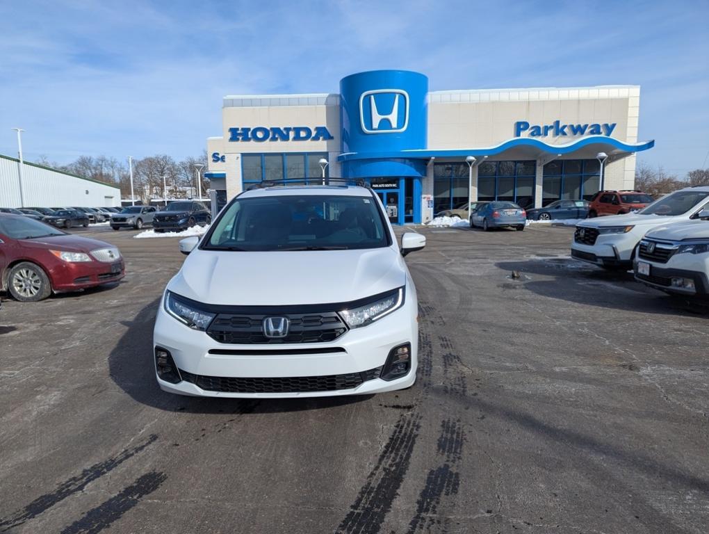 new 2026 Honda Odyssey car, priced at $43,210