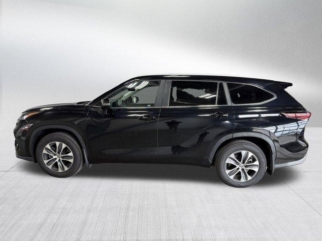 used 2024 Toyota Highlander car, priced at $37,204